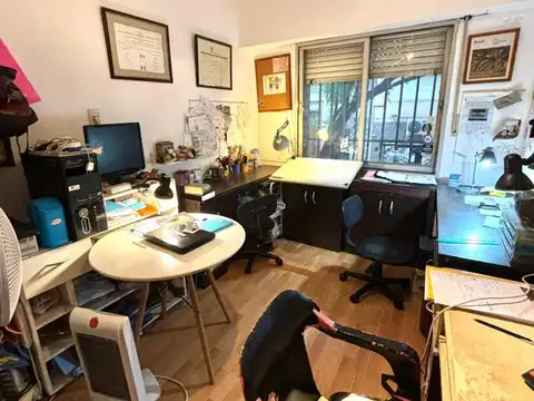 Casa 5 ambientes con 2 baños