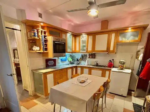 VENTA CASA 4 DORMITORIOS  ABASTO