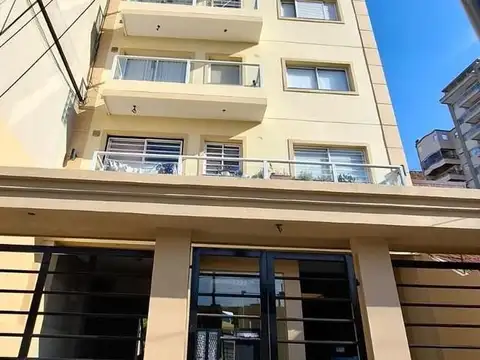 Impecable semipiso 3amb con 2 cocheras Lanus Este