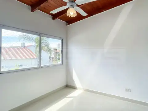 Depto Tipo Casa en Venta al Este