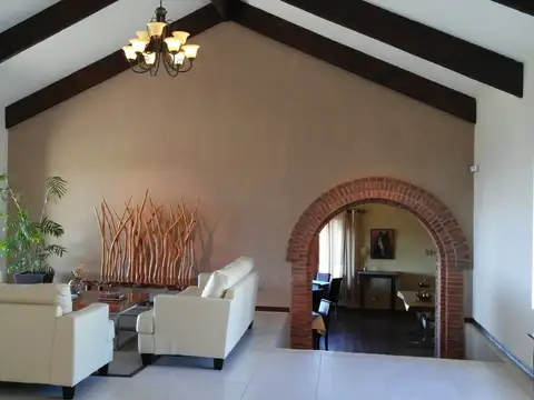 CHACRA EN ALQUILER 6 SUITE DE LUJO EN RUTA 12