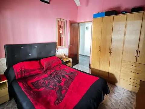 CASA VENTA LA PLATA 2 DORMITORIOS APTO BANCO