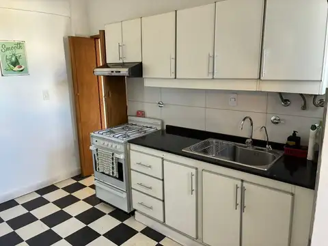 Depto Tipo Casa en Alquiler en Parque Chacabuco, $ 1.000.000