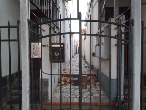 PH EXCELENTE UBICACION BANFIELD