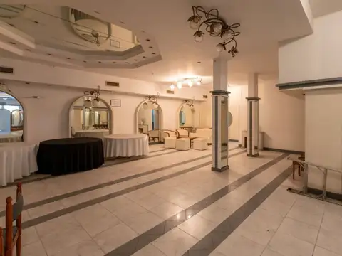 Local en Alquiler en Floresta, USD 4.800