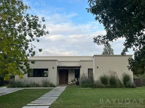 Venta Casa - Barrio Privado Los Alcanfores / Pilar