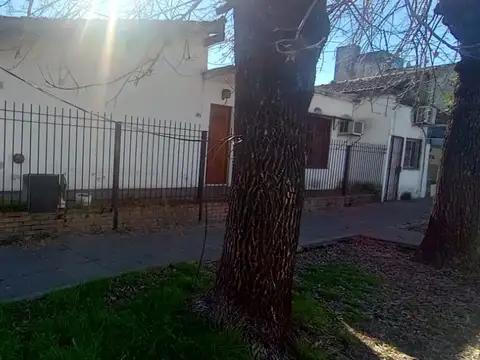 CASA EN VENTA 2 DORMITORIOS EN BELLA VISTA (MYGV)