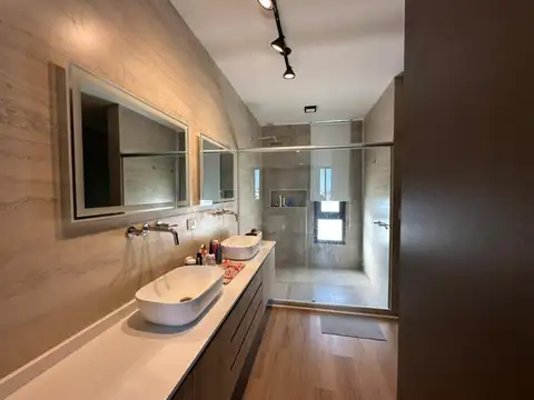 Casa en Venta al Este