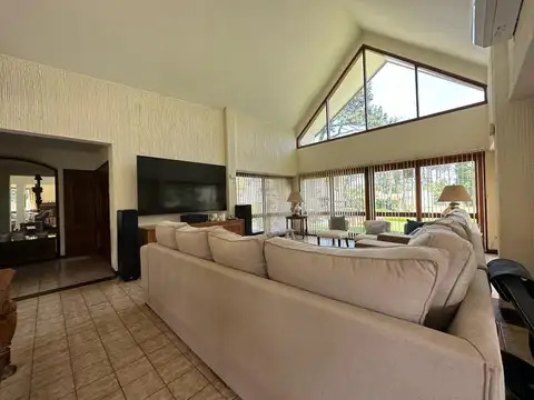 Casa en Alquiler Temporal en Punta del Este, USD 23.200