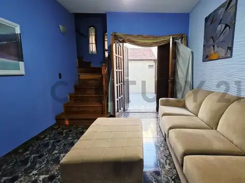 VENTA CASA 5 AMB PARRILA/COCHERA/PATIO APTA CREDITO PERMUTA