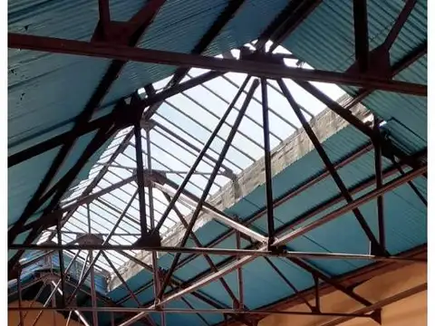Venta Galpón Sup.250m²- Planta Alta-mataderos