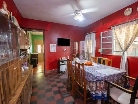 Se vende casa a 100m de Aristóbulo del Valle