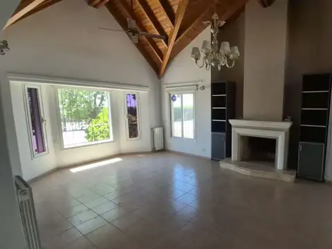 Casa en Alquiler en Rodeo Del Medio, $ 1.500.000
