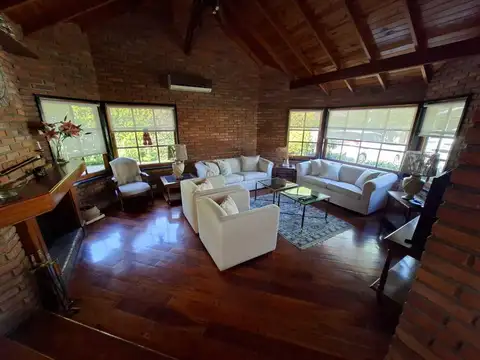 Casa en Alquiler Temporal con 1 cochera