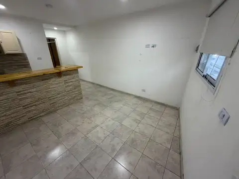Departamento en Alquiler en Chilavert, $ 500.000