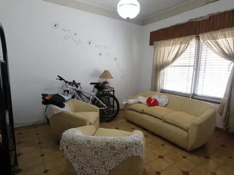 Casa 3 AMBIENTES en Ramos Mejia