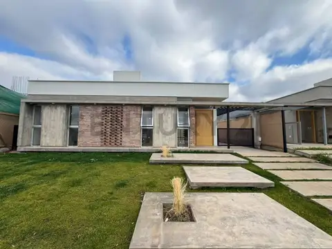 Casa en Venta en Lujan de Cuyo, Luján de Cuyo
