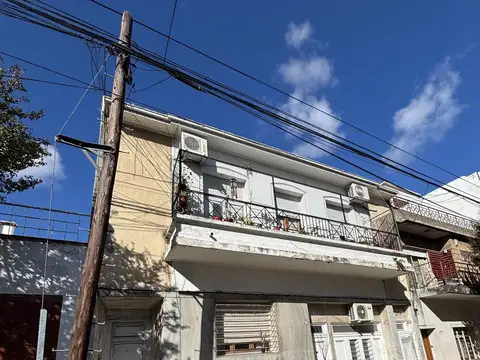 Departamento dos ambientes en excelente ubicación. Saavedra