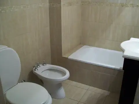 Departamento en Alquiler en Coghlan, $ 550.000