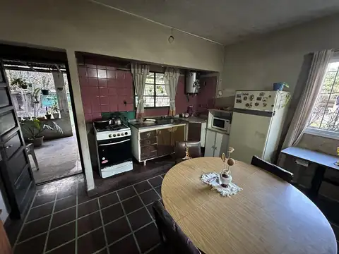 Casa 4 ambientes con 1 baño