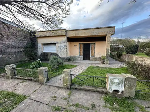 CASA EN VENTA A RECICLAR SAN ANDRES DE GILES