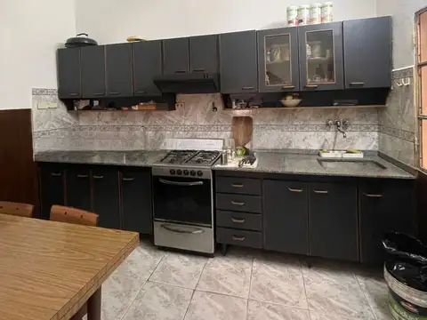Depto Tipo Casa en Venta de 5 ambientes