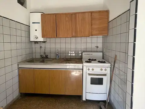 Depto Tipo Casa en Venta 64 años