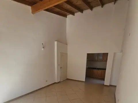 Depto Tipo Casa en Alquiler en Versalles, $ 1.000.000