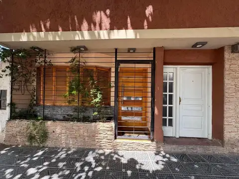 CASA EN VENTA CON DEPARTAMENTO EN PLATA ALTA