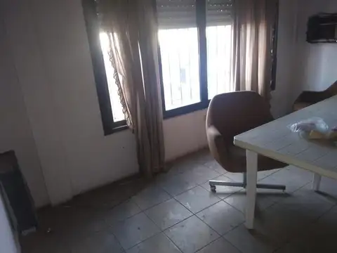 EXCELENTE GALPON CON DEPARTAMENTO