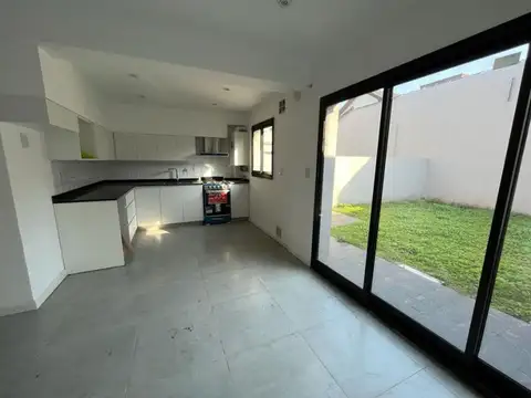 Depto Tipo Casa en Venta con 1 cocheras