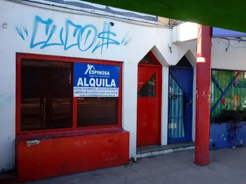EXCELENTE LOCAL SOBRE AV ROCA