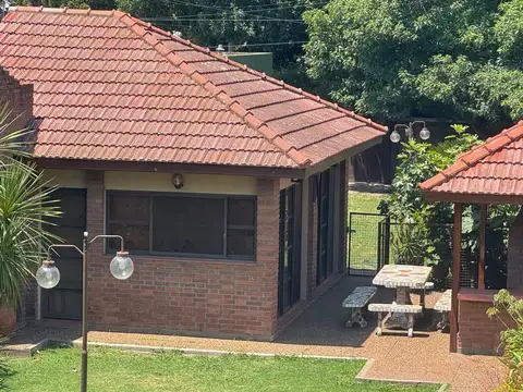 Casa en Venta con 2 cocheras