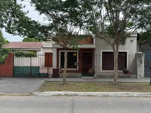VENTA DE CASA - FLORENCIO VARELA CENTRO