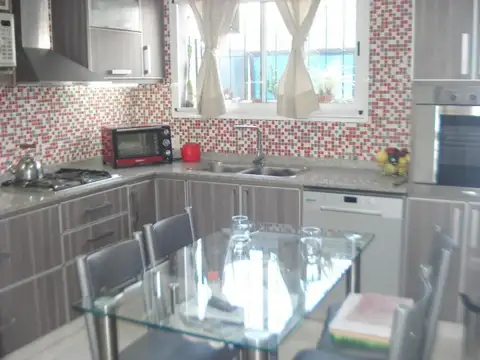 Galvan 3500, Piso 1