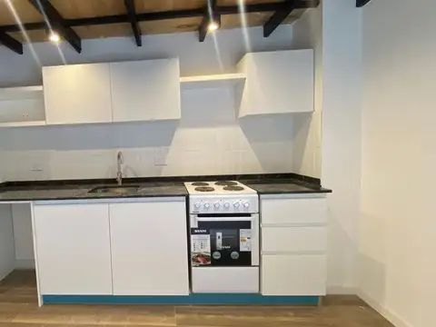 Departamento duplex en venta en La Boca con patio