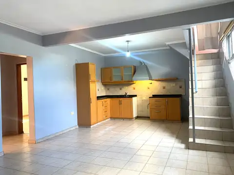 Depto Tipo Casa en Venta de 4 ambientes