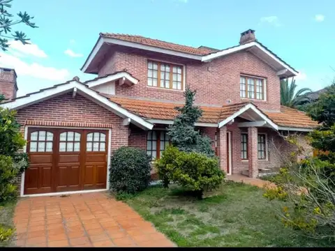 Casa en venta - 3 Dormitorios 3 Baños - Pinamar