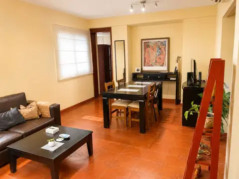 OPORTUNIDAD VENTA departamento 3 amb - Castelar CENTRO