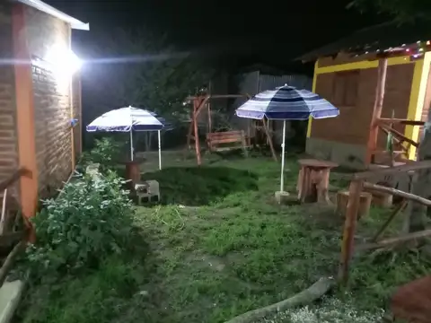 Casa 8 ambientes con 4 baños