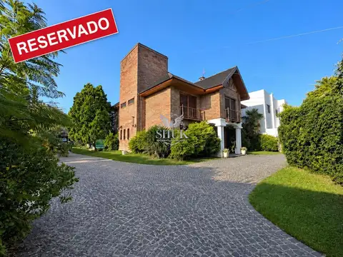 Casa con Pileta, 7 ambientes en General Pacheco | Apto Crédito