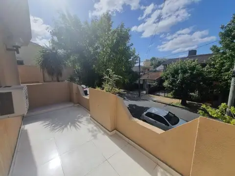 CASA | 3 DORM | LOTE 210 | 166 m2 |  PARRILLA Y PILETA