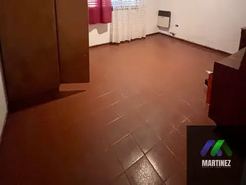 Casa 5 ambientes con 1 baño