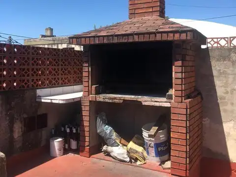 GRAN OPORTUNIDAD ! CASA EN LOTE PROPIO DE 3 AMBIENTES