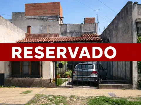GRAN OPORTUNIDAD ! CASA EN LOTE PROPIO DE 3 AMBIENTES