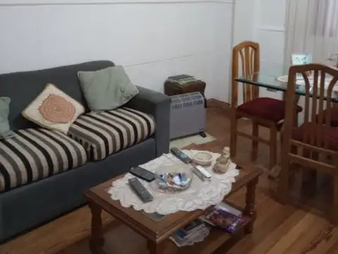 Venta Departamento 3 amb. Floresta  impecable calidad contra frente bajas expensas