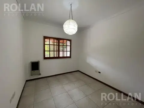 Casa 5 ambientes con 2 baños