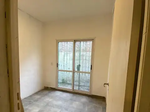 Depto Tipo Casa 3 ambientes con 1 baño
