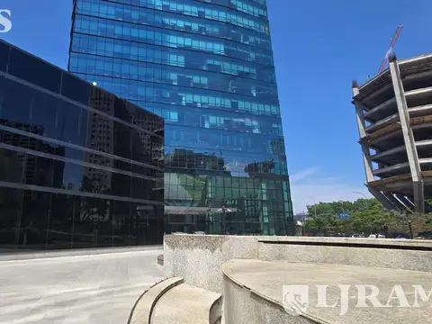 Local en Alquiler en Catalinas, USD 28.000