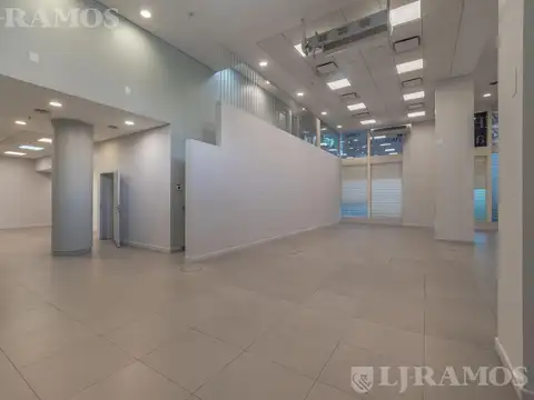 Local en Alquiler en Catalinas, USD 25.000